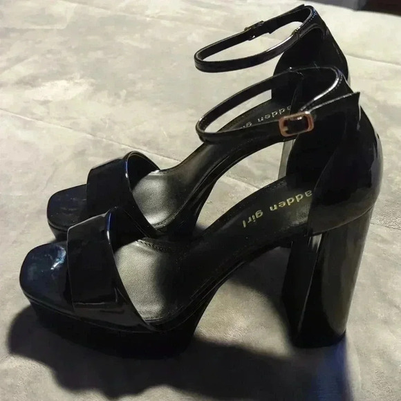 Madden Girl Omega Women's platform Dress Sandals - Picture 5 of 10